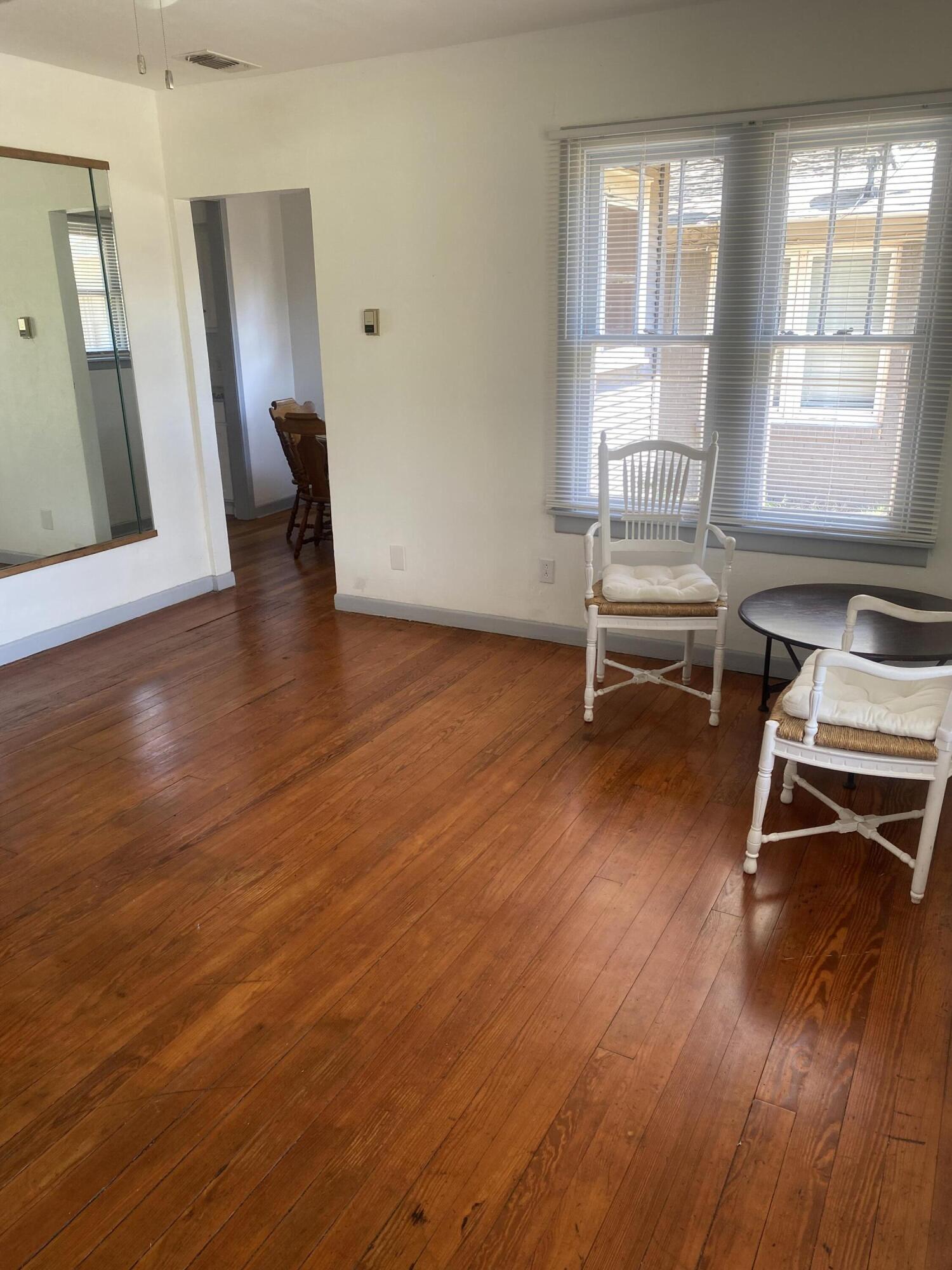 2218 18th Street, Unit A Lubbock, TX 79401 - Photo 3 of 18 IMG-0160