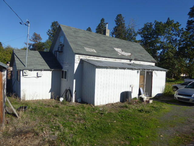 3571 Colver Road Phoenix, OR 97535 - Photo 9 of 11 P1050893