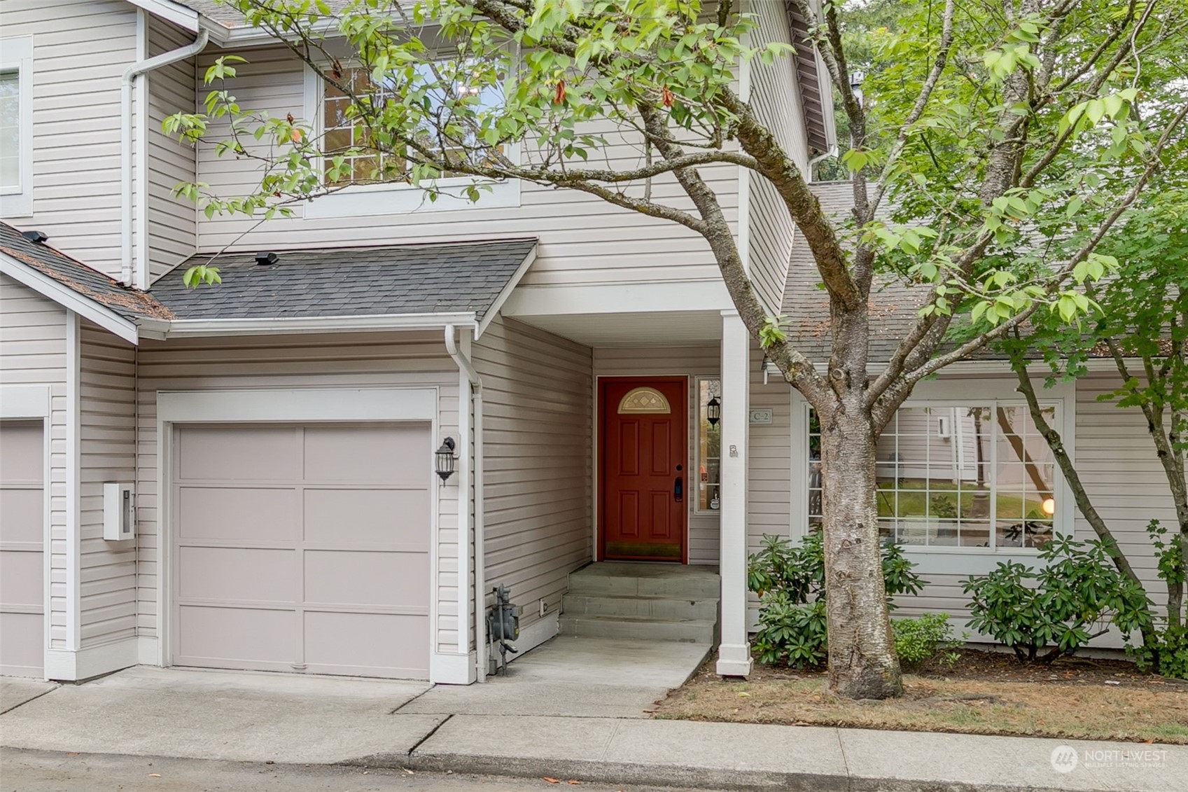 8629 240th Street Southwest, Unit C2 Edmonds, WA 98026 - Photo 2 of 39 Gallery Image 2