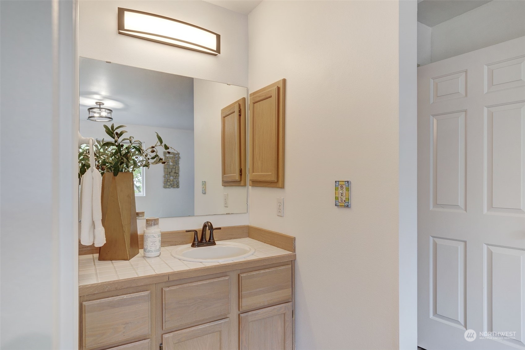 8629 240th Street Southwest, Unit C2 Edmonds, WA 98026 - Photo 25 of 39 Gallery Image 25