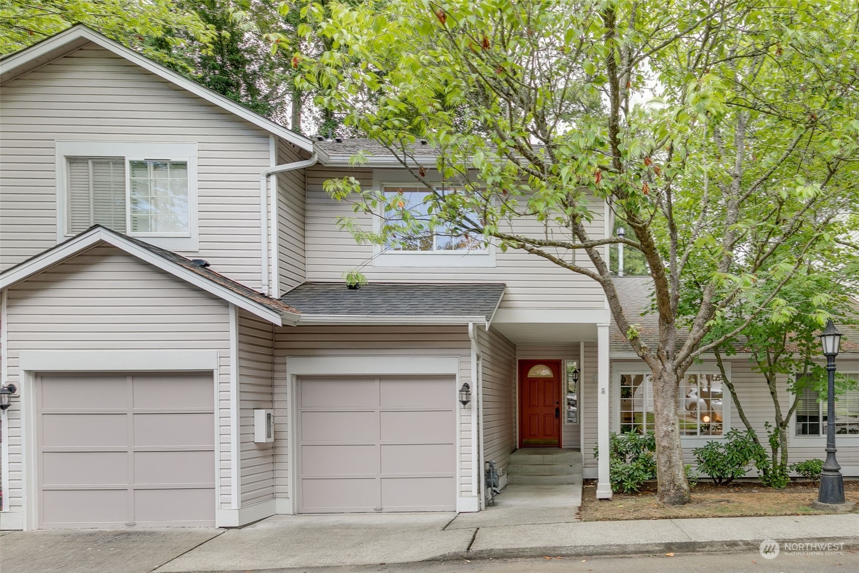 8629 240th Street Southwest, Unit C2 Edmonds, WA 98026 - Photo 3 of 39 Gallery Image 3