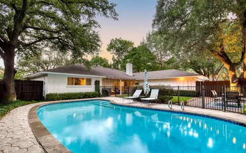 $925,000 | 4829 Harvest Hill, Dallas, TX 75244