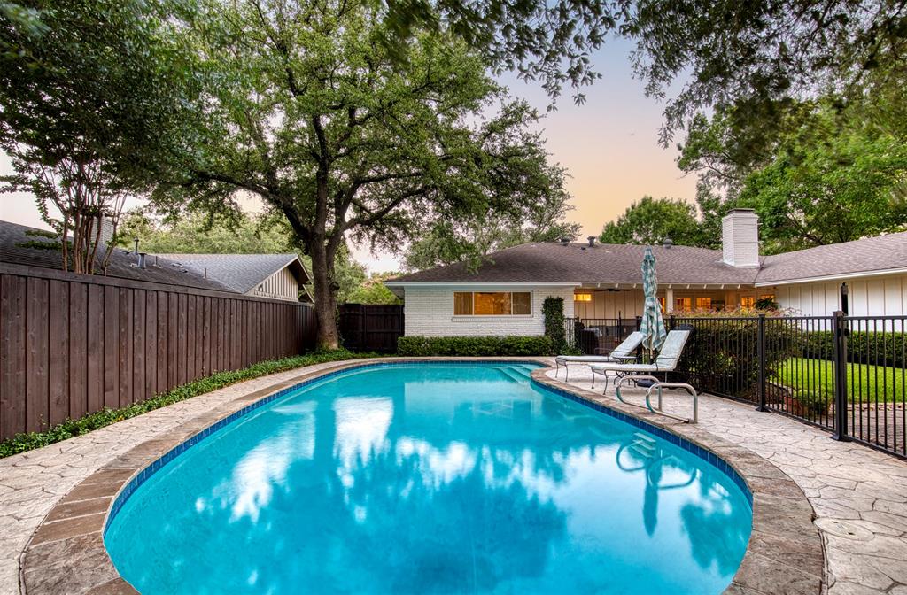 4829 Harvest Hill Dallas, TX 75244 - Photo 28 of 35 a view of a house with backyard