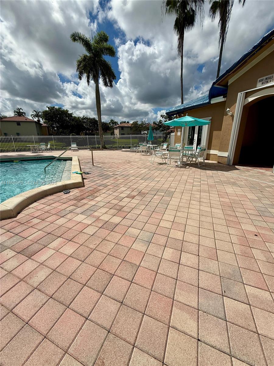 16111 Emerald Cove Road, Unit 16111 Weston, FL 33331 - Photo 12 of 38
