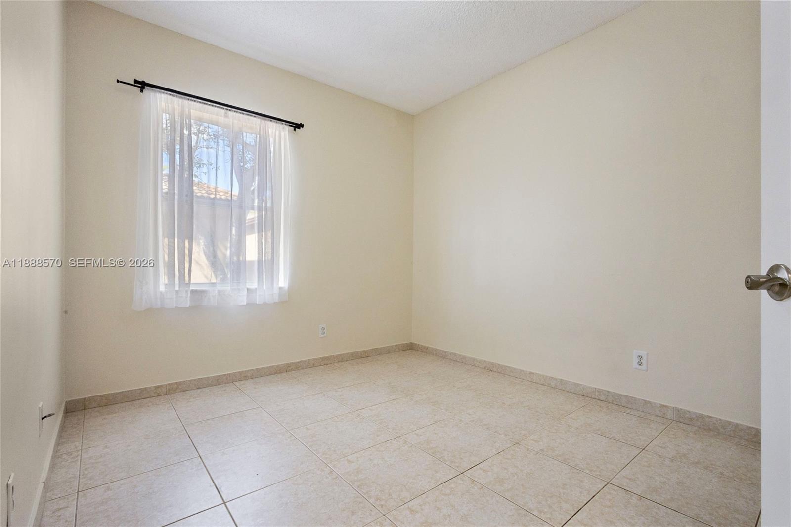 16111 Emerald Cove Road, Unit 16111 Weston, FL 33331 - Photo 18 of 38