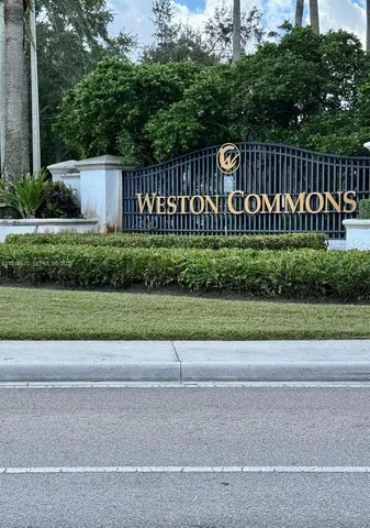 $3,200 | 16111 Emerald Cove Road, Unit 16111, Weston, FL 33331