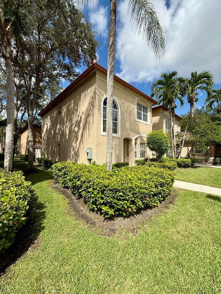 16111 Emerald Cove Road, Unit 16111 Weston, FL 33331 - Photo 4 of 38