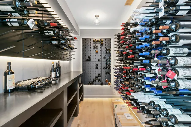 $9,995,000 | 7 Ashwood Court, Amagansett, NY 11930