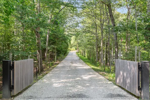 $9,995,000 | 7 Ashwood Court, Amagansett, NY 11930