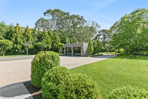 $9,995,000 | 7 Ashwood Court, Amagansett, NY 11930