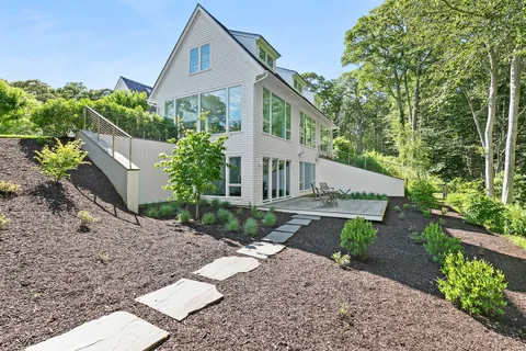 $9,995,000 | 7 Ashwood Court, Amagansett, NY 11930