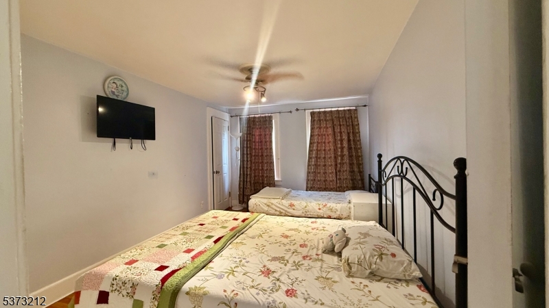 10-05 Berdan Avenue Fair Lawn, NJ 07410 - Photo 17 of 27