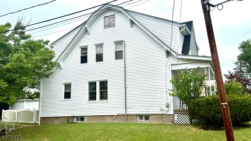 10-05 Berdan Avenue Fair Lawn, NJ 07410 - Photo 3 of 27