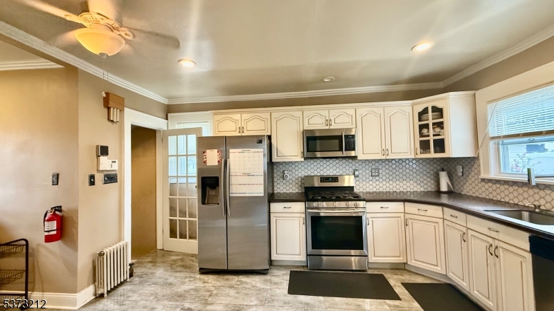 10-05 Berdan Avenue Fair Lawn, NJ 07410 - Photo 10 of 27