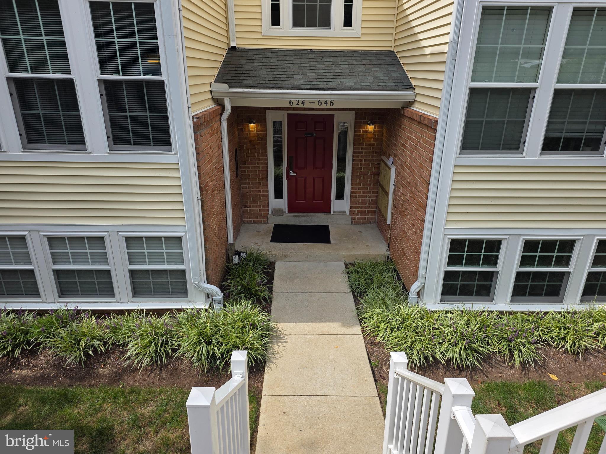 628 Southern Hills Drive, Unit B Arnold, MD 21012 - Photo 4 of 23 a view of a house with potted plants