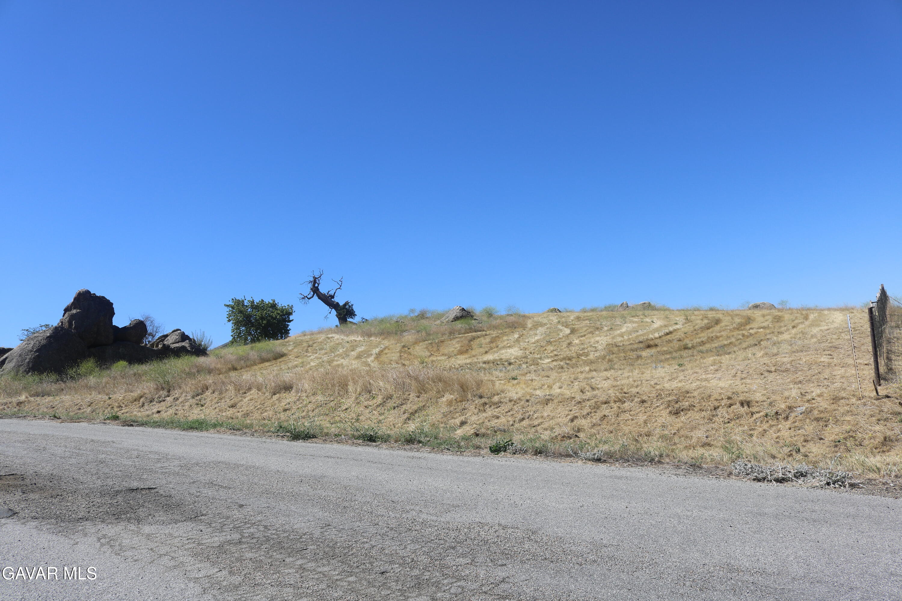 Assault Drive Tehachapi, CA 93561 - Photo 9 of 12 4