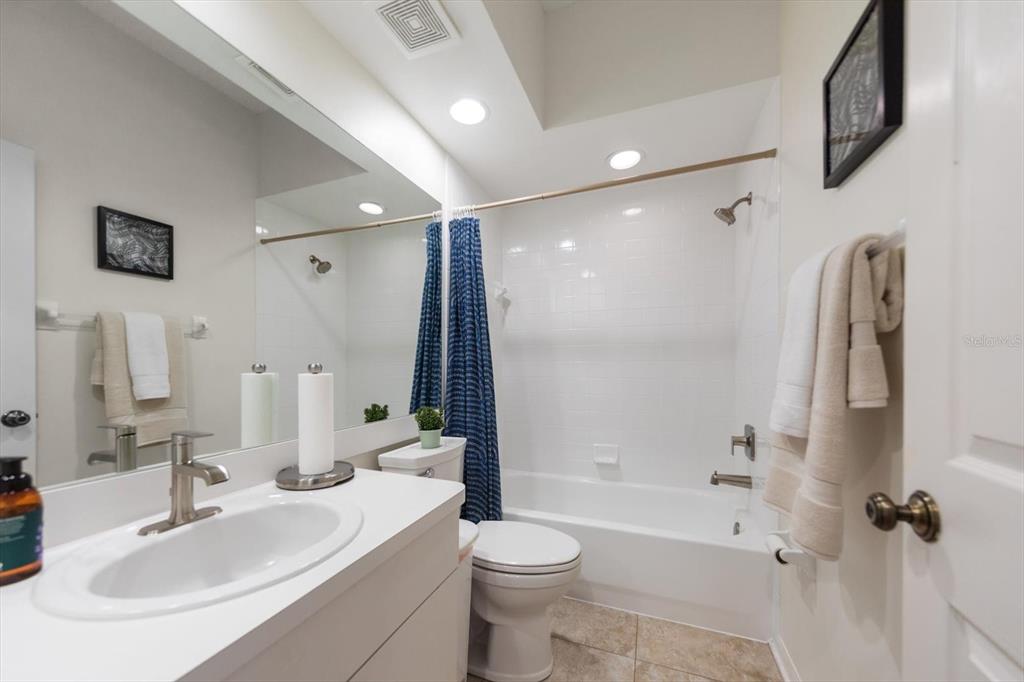 6330 99th Way North, Unit 14D Seminole, FL 33708 - Photo 28 of 35