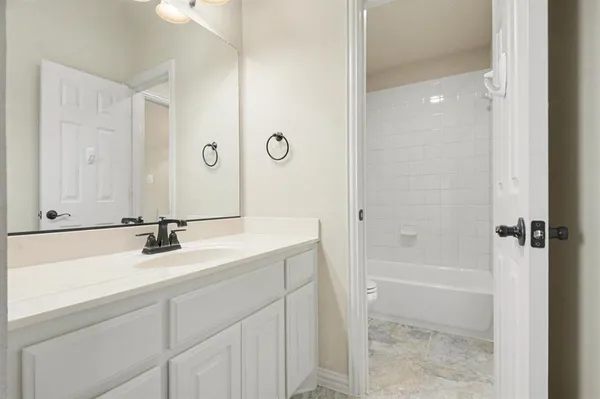 $3,500 | 708 Yarrow Street, Little Elm, TX 75068