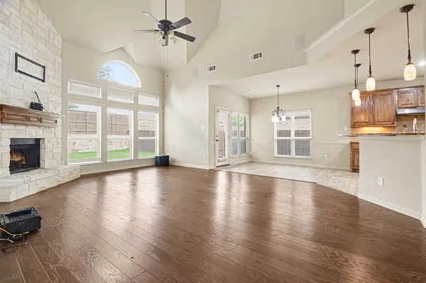 $3,500 | 708 Yarrow Street, Little Elm, TX 75068