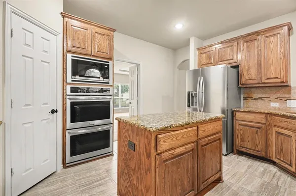 $3,500 | 708 Yarrow Street, Little Elm, TX 75068