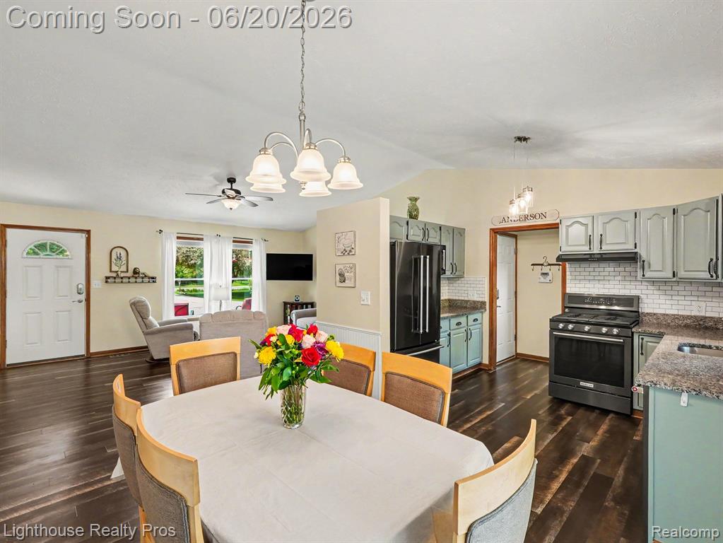 600 Six Mile Road Whitmore Lake, MI 48189 - Photo 10 of 26