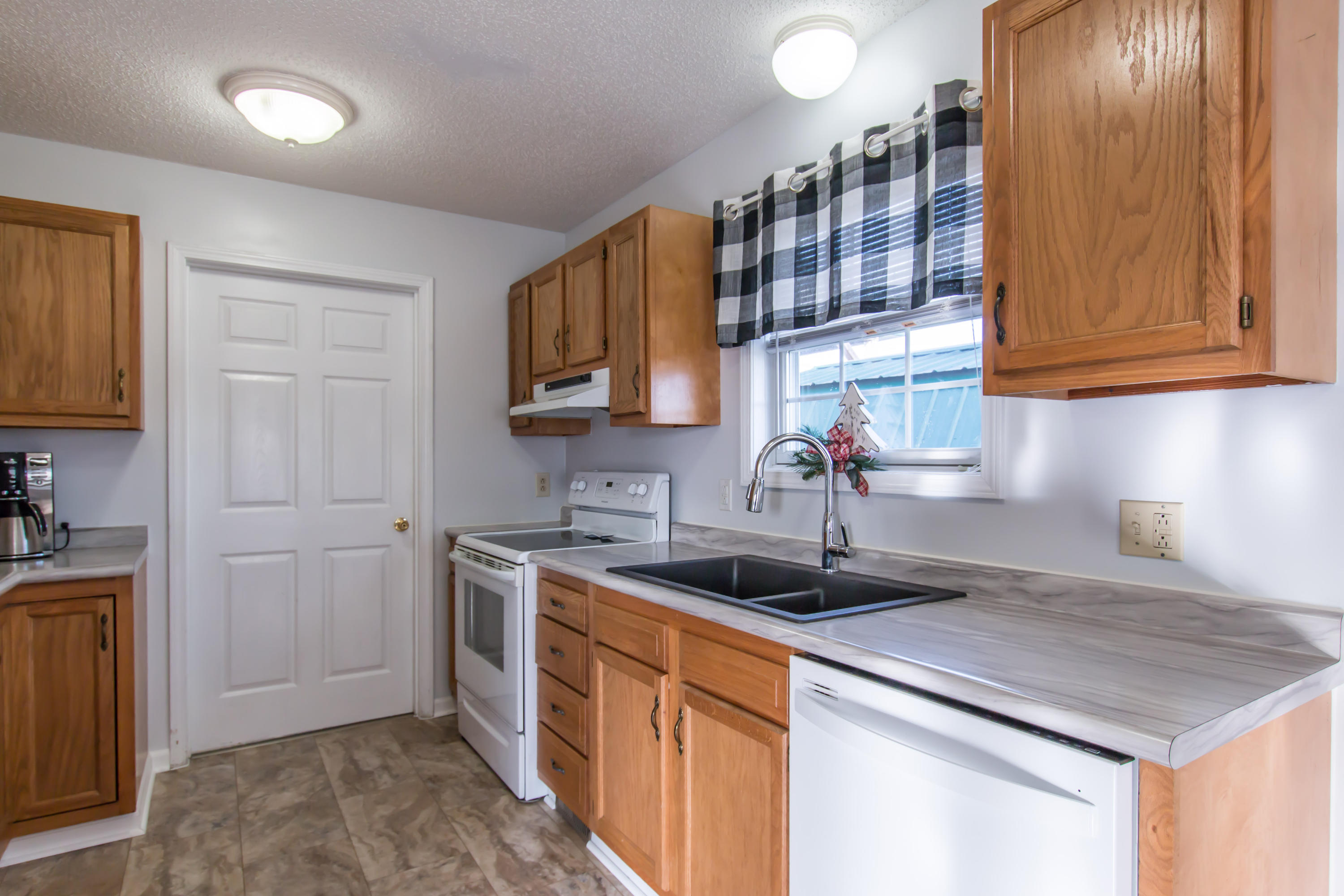 29168 Ryan Road Meadowview, VA 24361 - Photo 6 of 30 Ryan-15