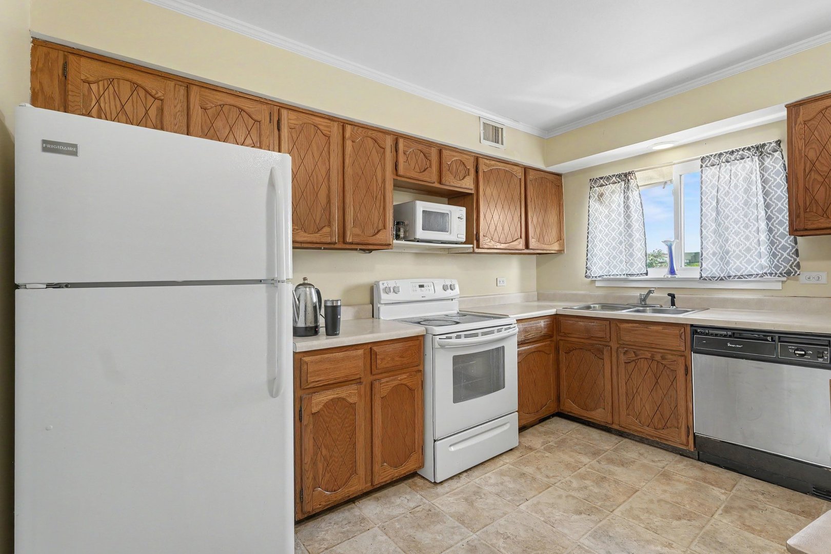 3256 Sanders Road, Unit 4E Northbrook, IL 60062 - Photo 10 of 23