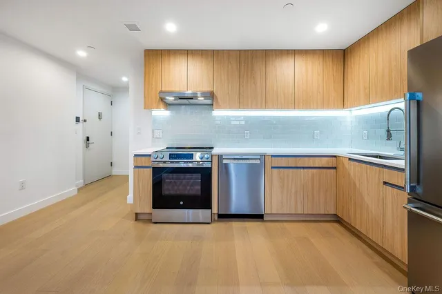 $982,650 | 150-02 Northern Boulevard, Unit 3B | Murray Hill - Flushing