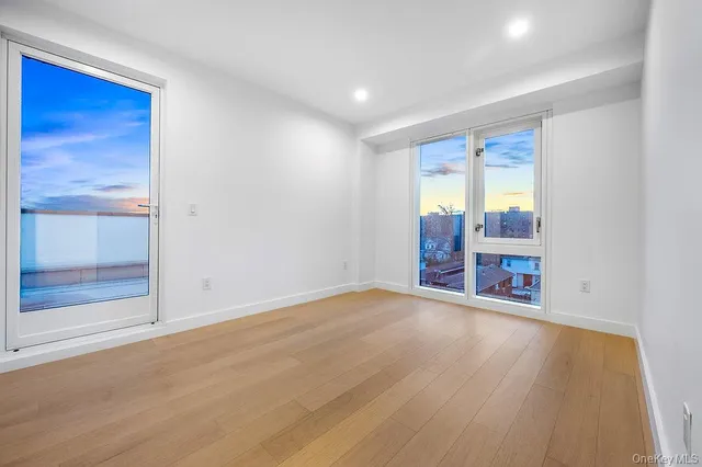 $982,650 | 150-02 Northern Boulevard, Unit 3B | Murray Hill - Flushing