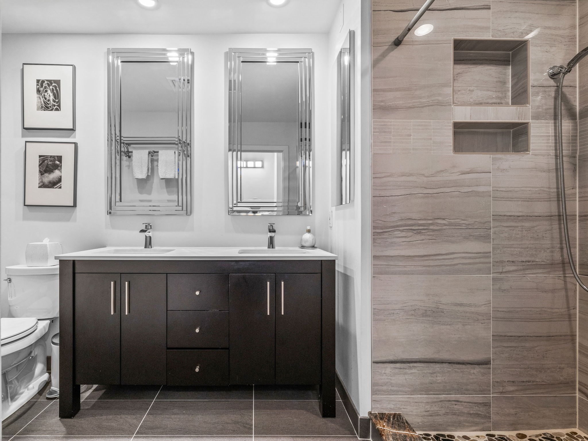 2 Benjamin Place, Unit 2 Brookline, MA 02467 - Photo 19 of 37 Gallery Image 19