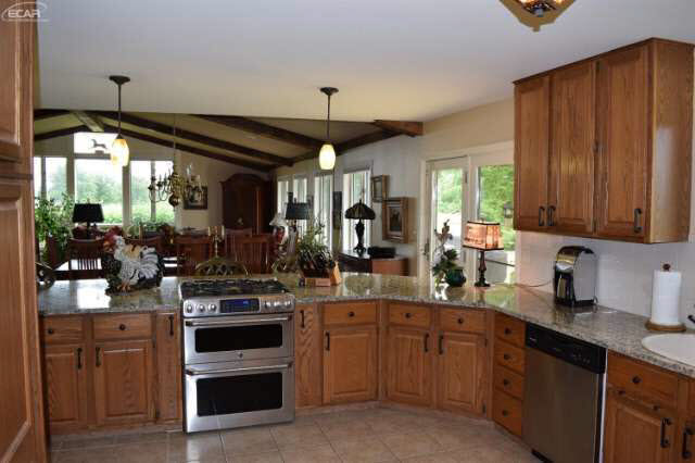 4080 South Irish Road Davison, MI 48423 - Photo 28 of 37 21172721-27.JPG