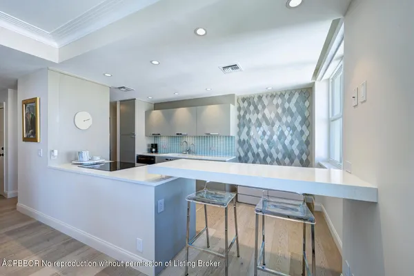 $6,500 | 1801 South Flagler Drive, Unit PH 11, West Palm Beach, FL 33401