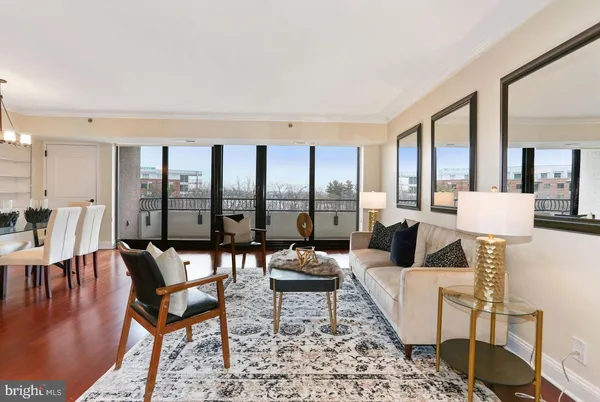 $3,700 | 1200 Crystal Drive, Unit 312, Arlington, VA 22202