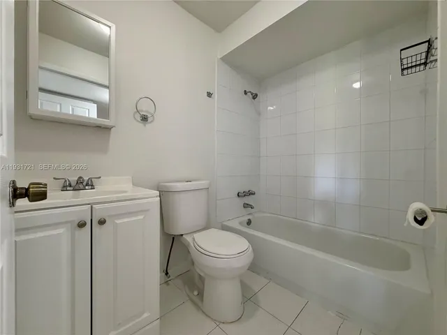 $2,200 | 10651 Southwest 108th Avenue, Unit 1D, Miami, FL 33176