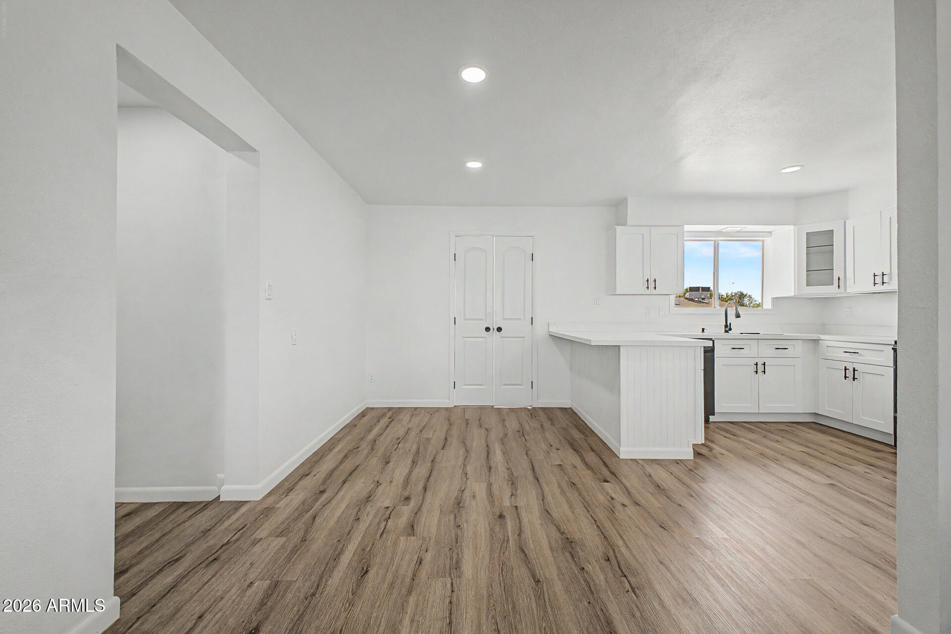 913 West St John Road Phoenix, AZ 85023 - Photo 11 of 34 IMG_1333