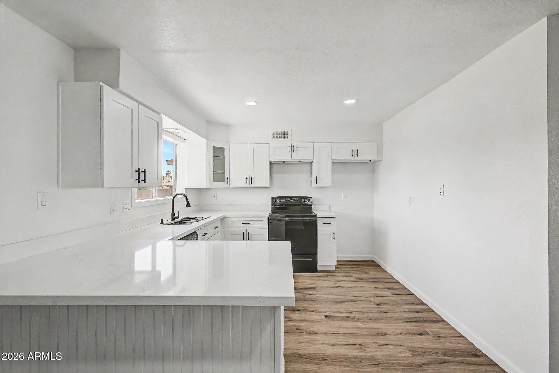 913 West St John Road Phoenix, AZ 85023 - Photo 15 of 34 IMG_1317