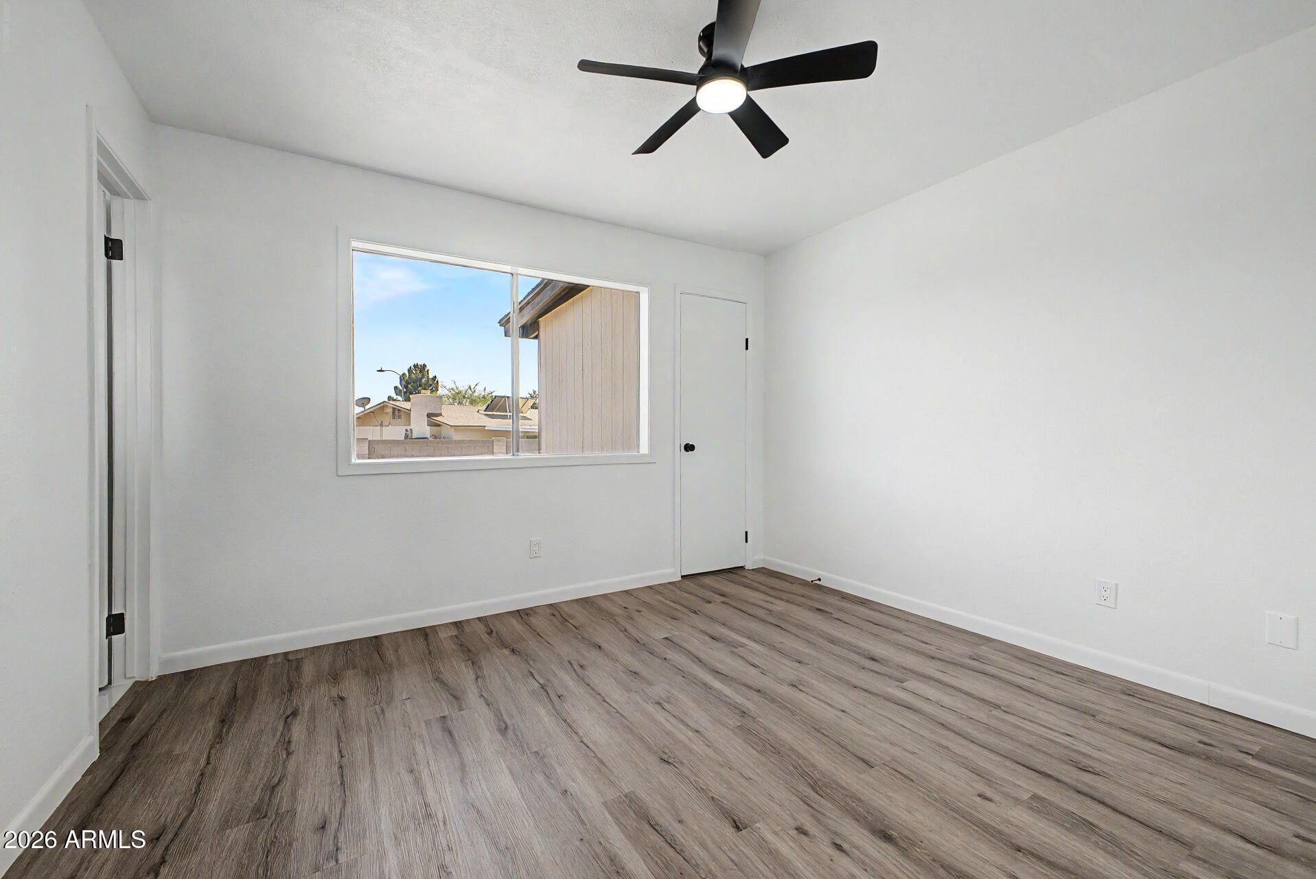 913 West St John Road Phoenix, AZ 85023 - Photo 17 of 34 IMG_1344