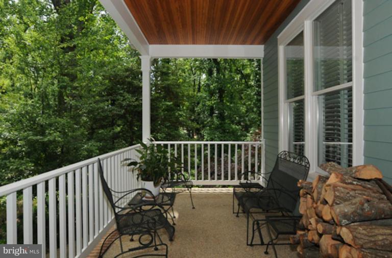 2607 Ogleton Road Annapolis, MD 21403 - Photo 3 of 30 Porch