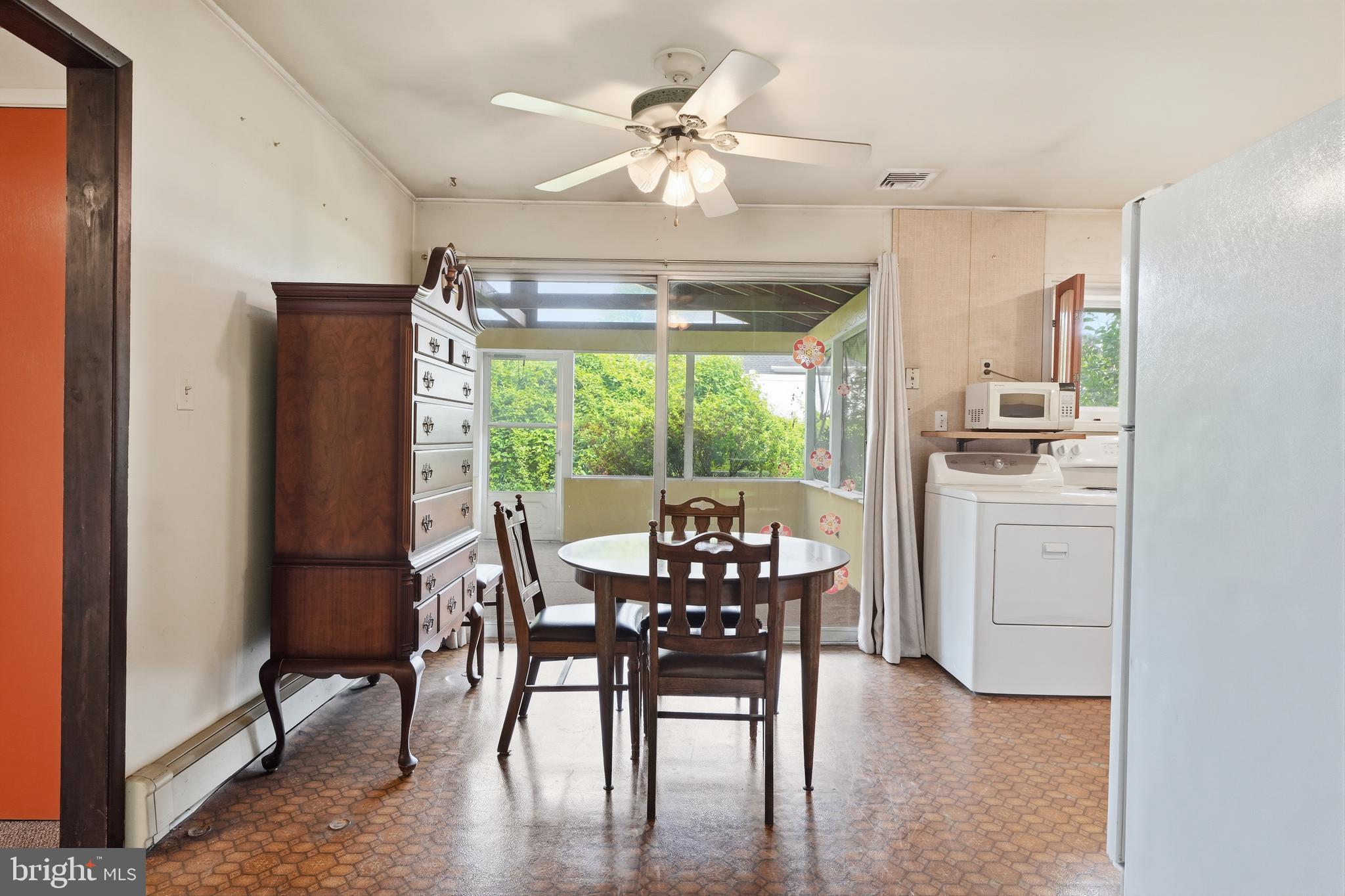 58 Trail Road Levittown, PA 19056 - Photo 8 of 32 Dining Area