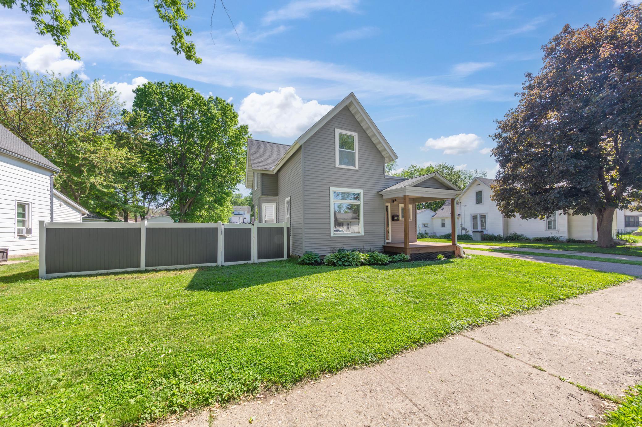 727 Division Street West Faribault, MN 55021 - Photo 3 of 32