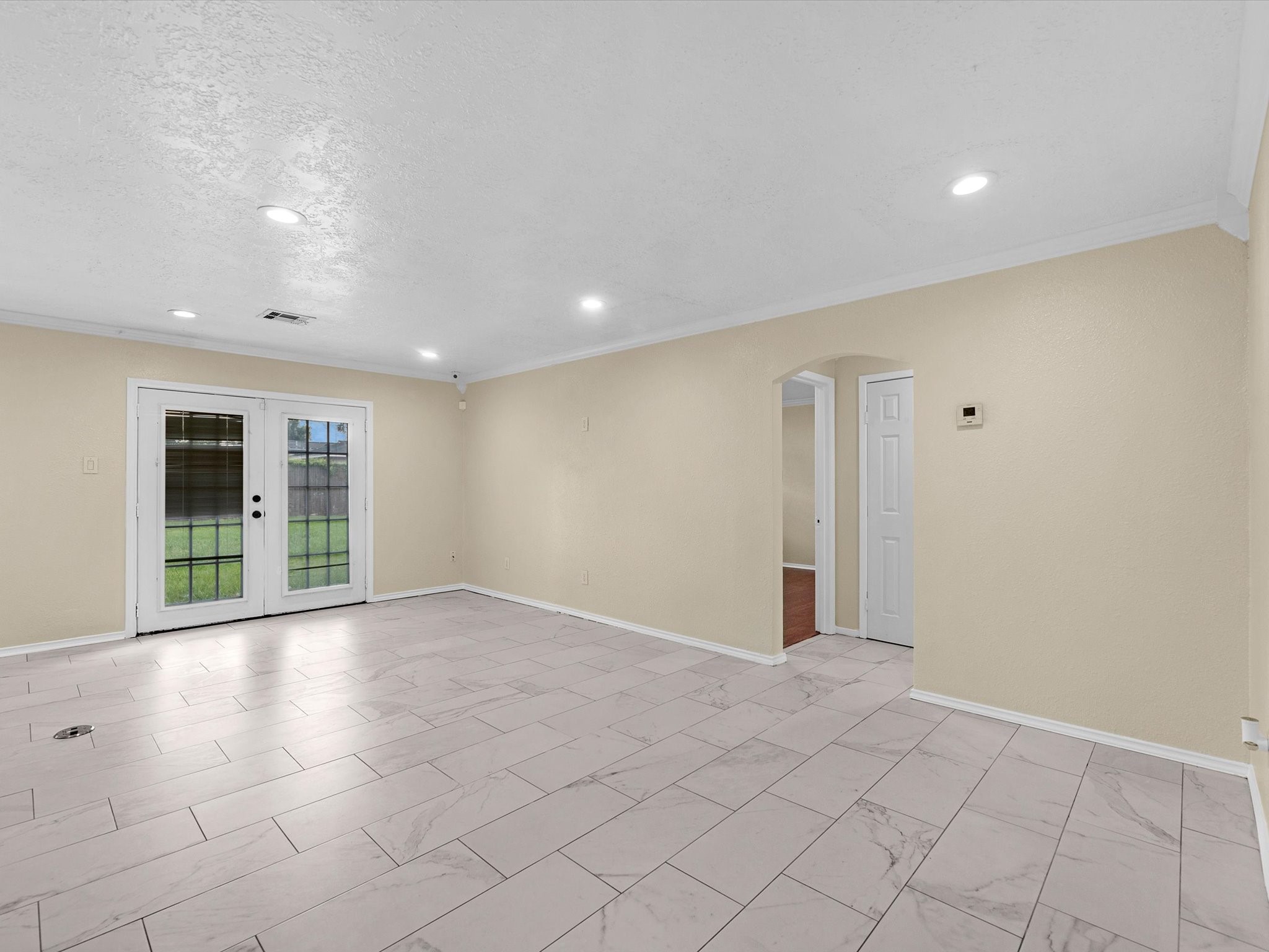 13931 Roundstone Lane Houston, TX 77015 - Photo 4 of 22