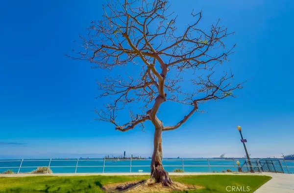 $1,010,000 | 2999 East Ocean Boulevard, Unit 120, Long Beach, CA 90803