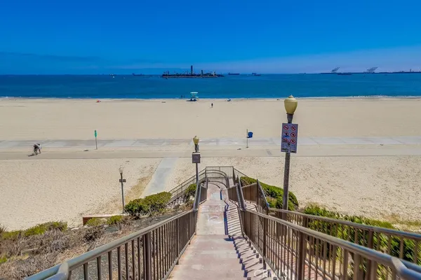 $1,010,000 | 2999 East Ocean Boulevard, Unit 120, Long Beach, CA 90803