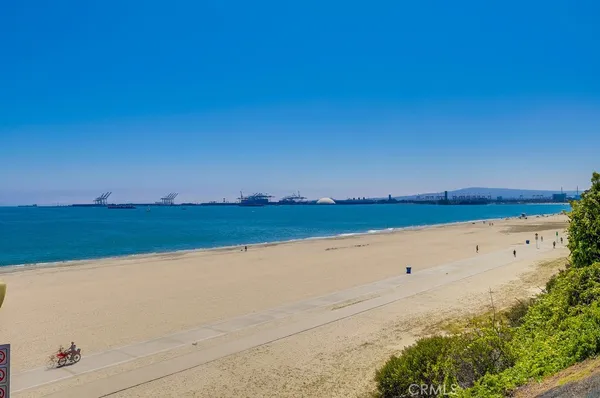 $1,010,000 | 2999 East Ocean Boulevard, Unit 120, Long Beach, CA 90803