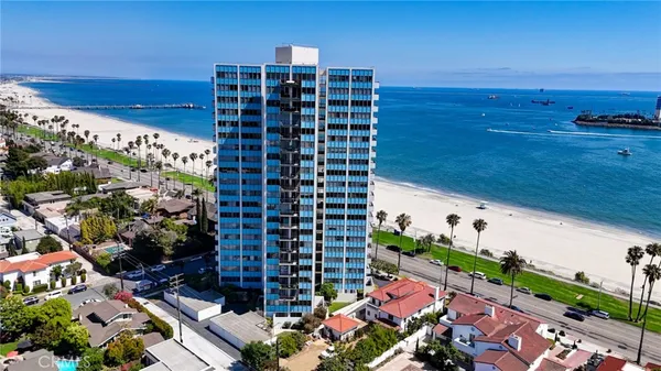 $1,010,000 | 2999 East Ocean Boulevard, Unit 120, Long Beach, CA 90803
