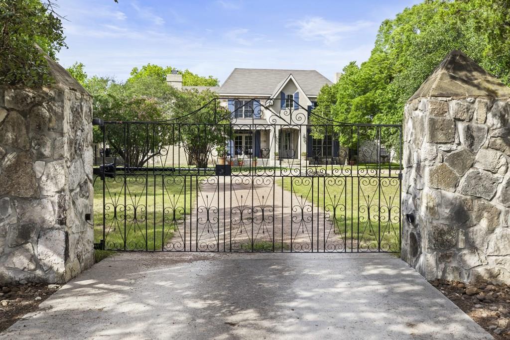 3965 Highway 27 Kerrville, TX 78028 - Photo 3 of 62 Property Entry Gate