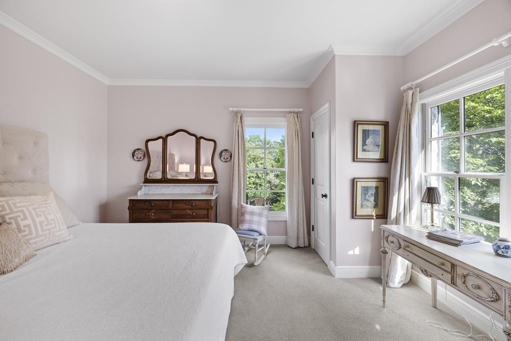 3965 Highway 27 Kerrville, TX 78028 - Photo 33 of 62 a bedroom with a large bed and a large window with outer view