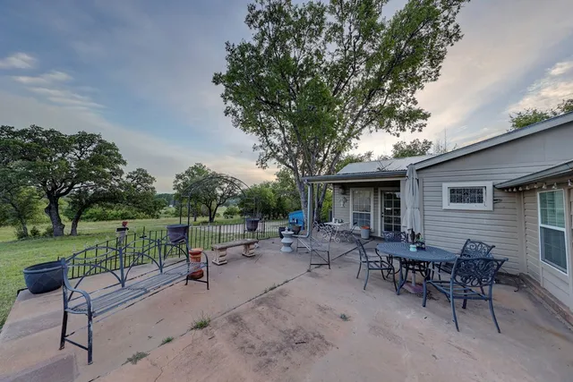 $1,750,000 | 3965 Highway 27, Kerrville, TX 78028