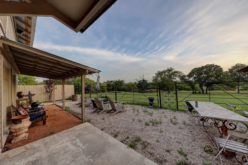 3965 Highway 27 Kerrville, TX 78028 - Photo 56 of 62 Guest house patio