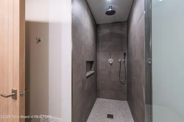 $1,375,000 | 165 Glenwood Street, Unit 22, Jackson, WY 83001